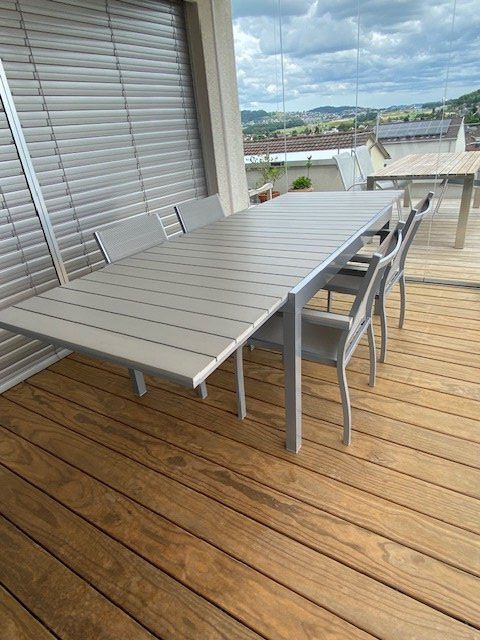 Set de table et chaises: Gartentisch, ausziehbar,  mit 4 Gartenstühlen, hellgrau – D'occasion à Sirnach par Lancaia 1