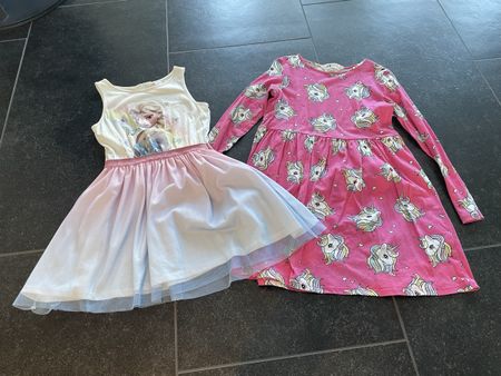 2 Röckli Grösse 134/140 Einhorn/Elsa