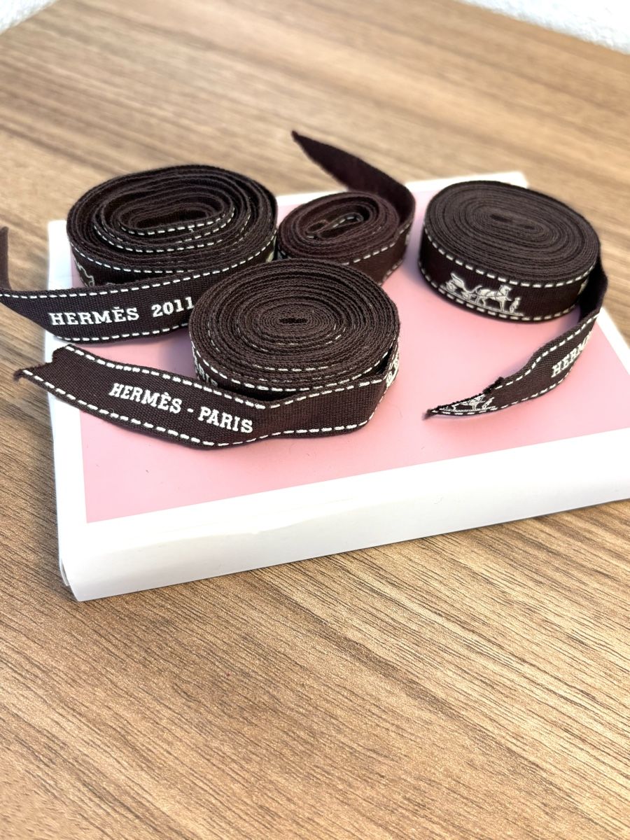 Hermès Borse: Hermes Ribbon from Different Years!  – Nuovo (secondo la descrizione) da Winterthur venduto da Atelier.W.Maison