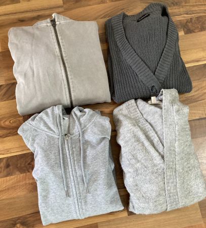 4 Pullis: 2 Kapuzenpullis (Hoodies), 2 Cardigans, M + L