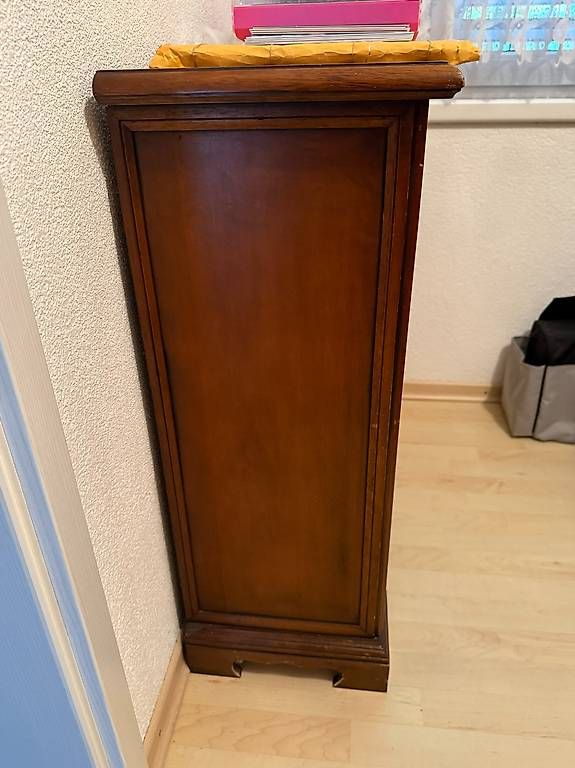 Armadi: Holzschuhschrank mit Drehtüre – Usato da Selzach venduto da Olive8 2