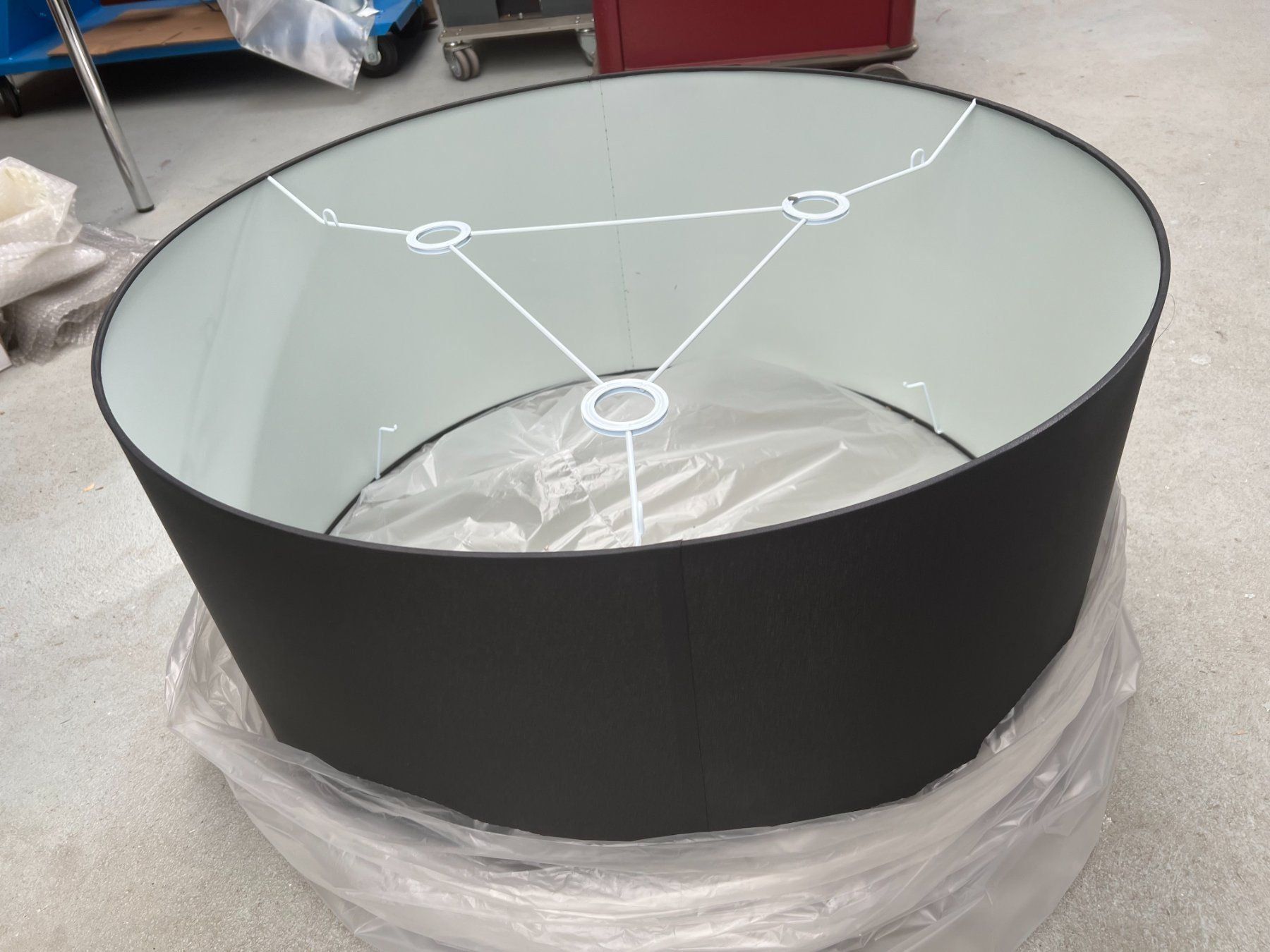 Lampadari & plafoniere: ESEDRA CILINDRO DIAM NERO incl. CABLE – Nuovo e nell'imballaggio originale da Mägenwil venduto da BackInWhite 1