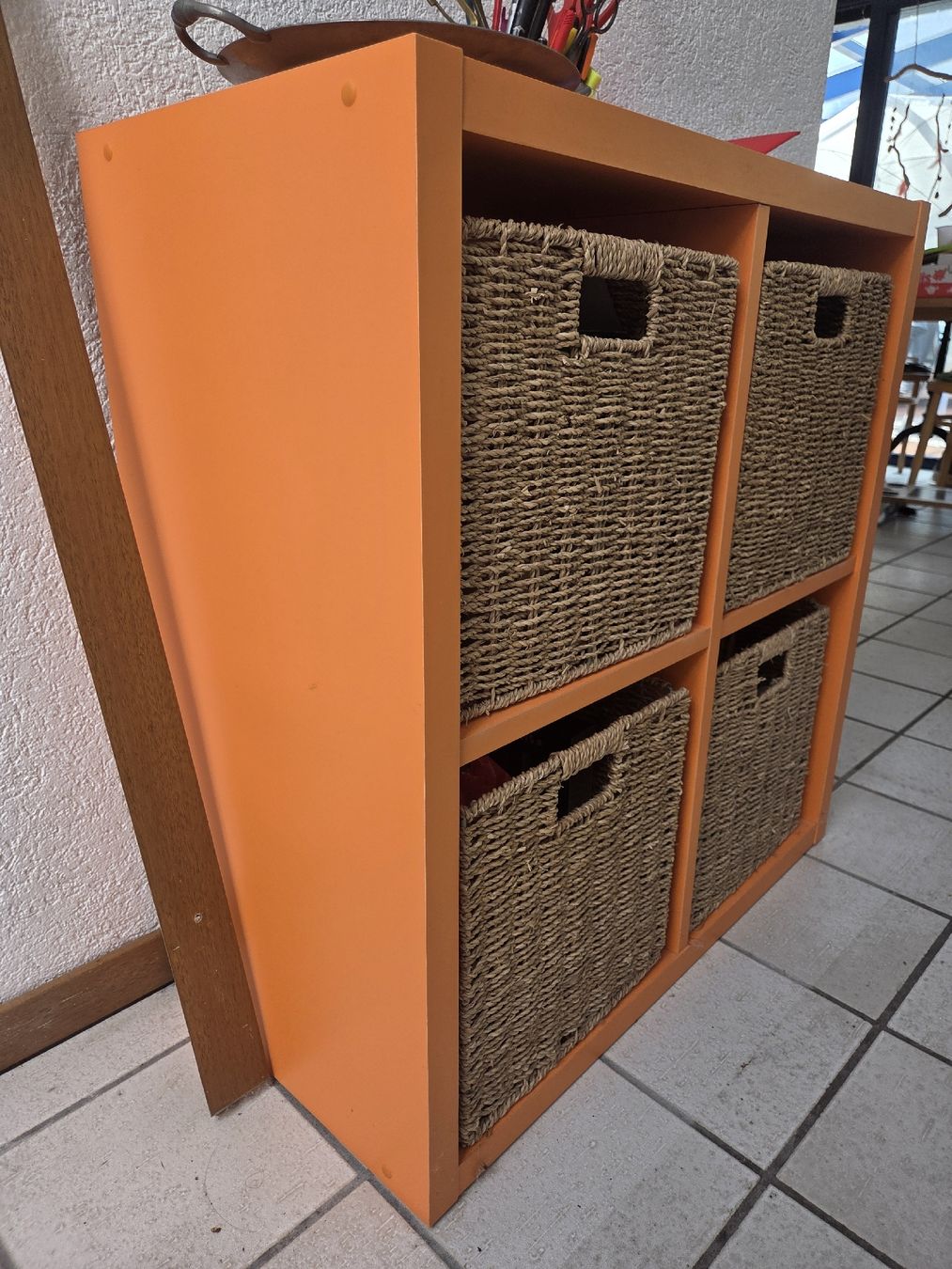 Commodes: Petit meuble à 4 tiroirs en osier – D'occasion à Gletterens par rap_2nj6 1