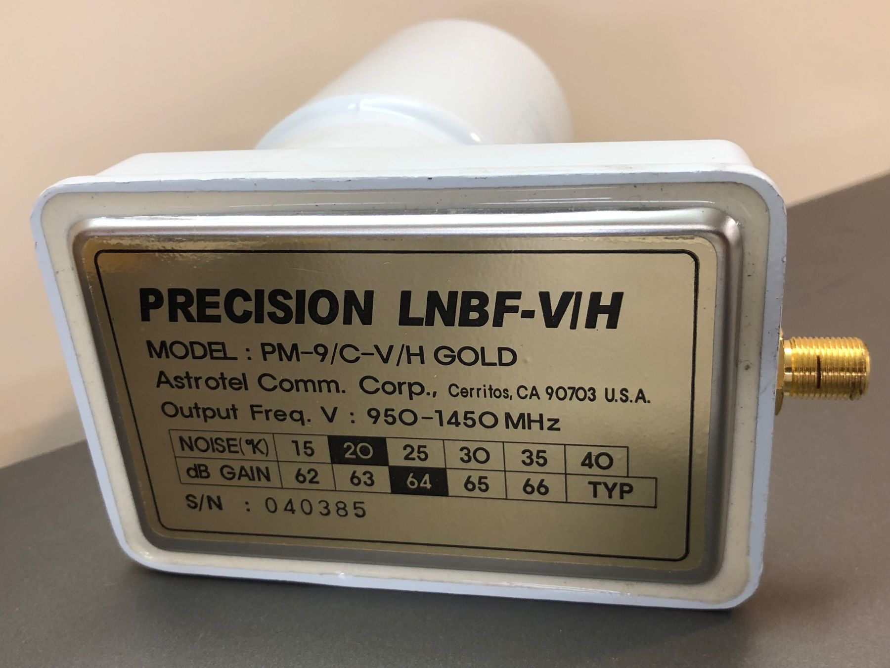 Satellitenschüssel: LNB Astrotel PM-9/C-V/H Gold – Gebraucht aus Neerach von Arbimus 9