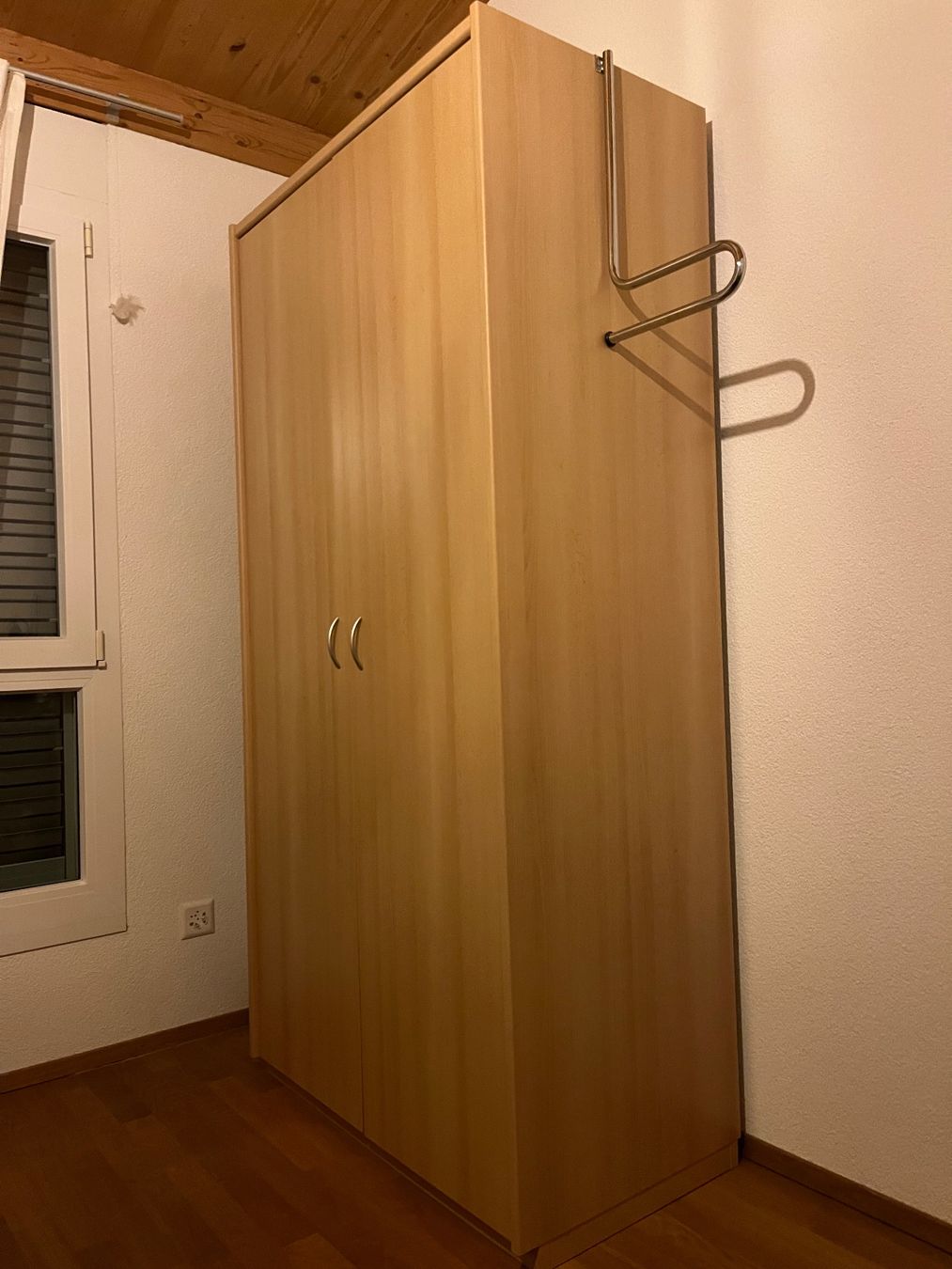 Pfister Armadi: Kleiderschrank Eiche Pfister – Usato da Gurmels venduto da sar_znc6 1