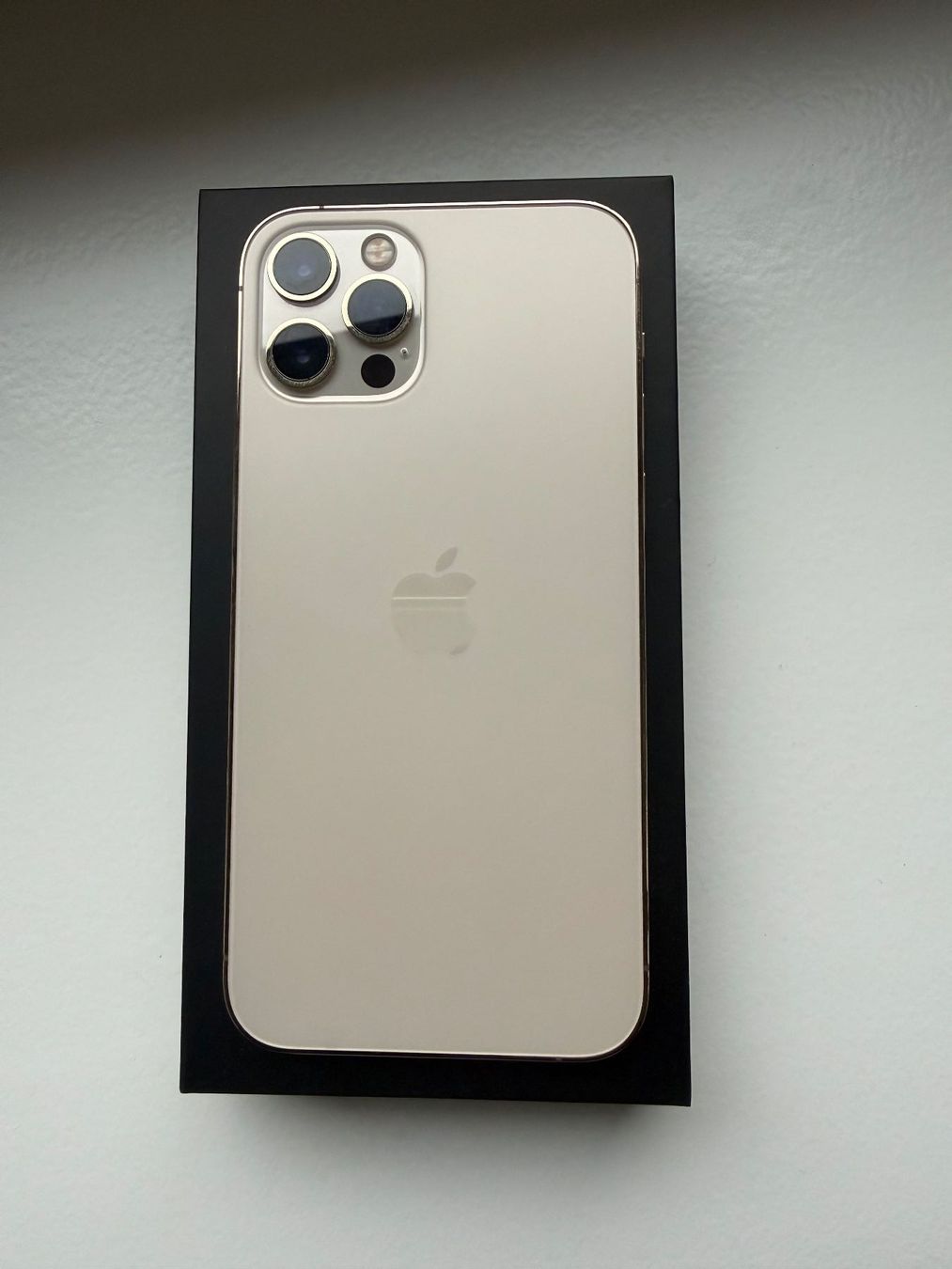 Apple Handys / Smartphones: Apple iPhone 12 Pro 256GB gold – Gebraucht aus Winkel von rueeggli