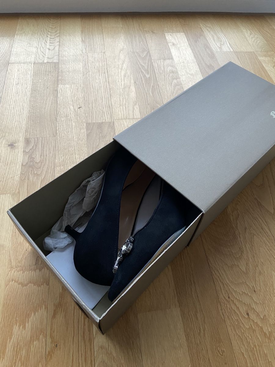 Scarpe da donna: Bata Kitten Heels 👠  – Usato da Fribourg venduto da DayaneH. 5