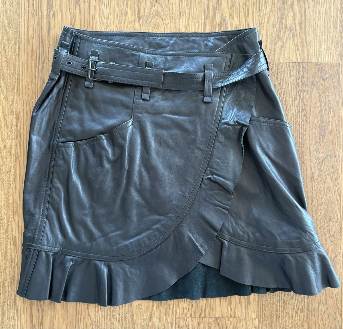 Isabel Marant Gonne: Isabel Marant Wickelrock aus Leder / 36 – Usato da Zug venduto da bia_v6gf
