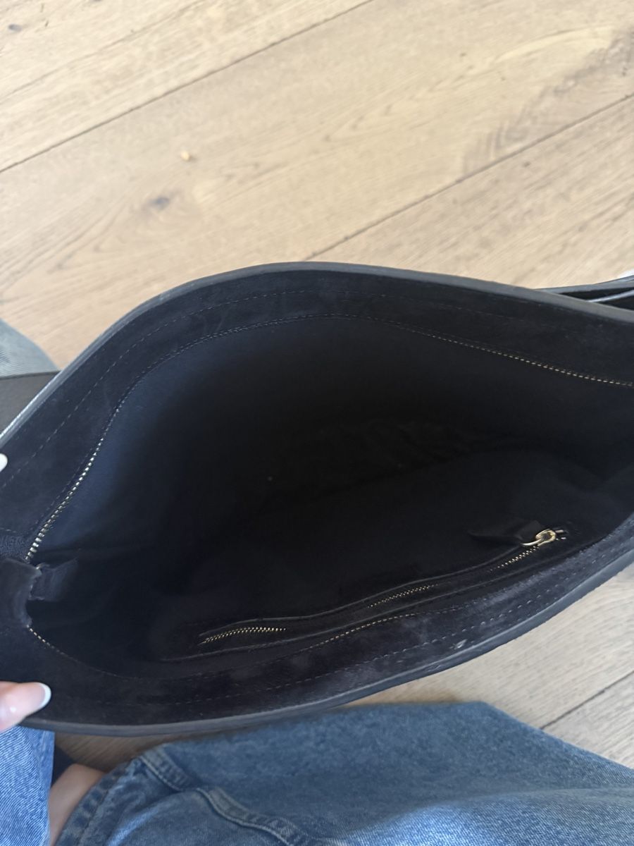 Closed Sacs femmes: Closed Tasche Wildleder – D'occasion à Bern par jol_8hxs 2