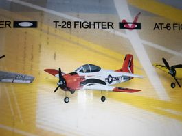 FMS T-28 Fighter RC Flugzeug grau neu in OVP