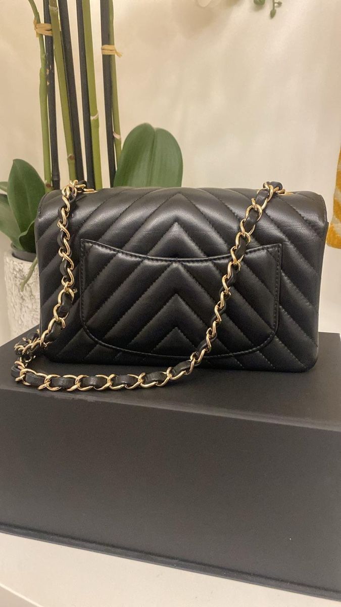 Chanel Sonstige Kleidung & Accessoires: Sac Chanel mini timeless chevron black – Neu (gemäss Beschreibung) aus Bussigny von tmu_8p2m 3