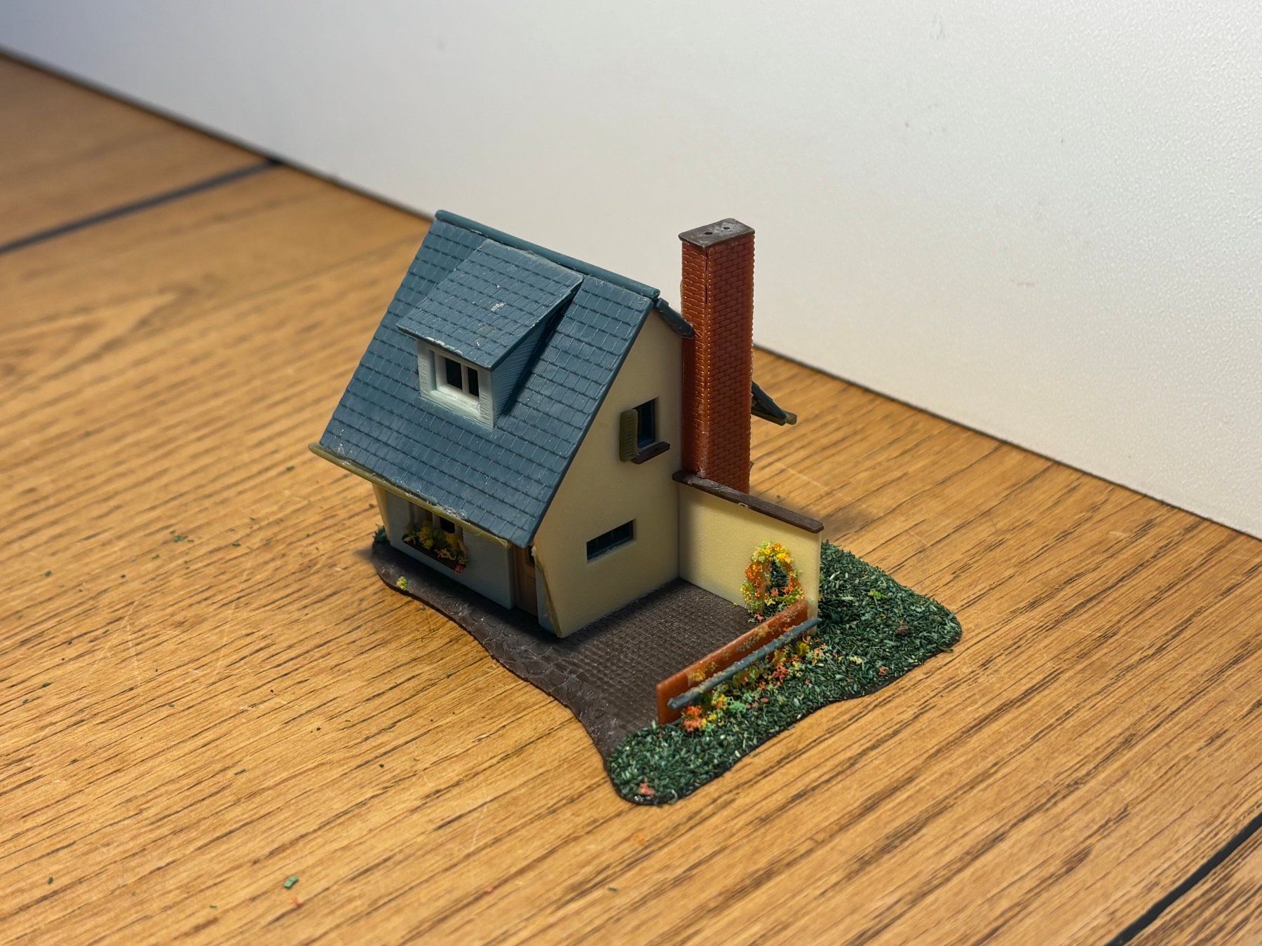 Modellini di ferrovie: L1948: Einfamilienhaus (Spur N) – Usato da Birsfelden venduto da Birs_25