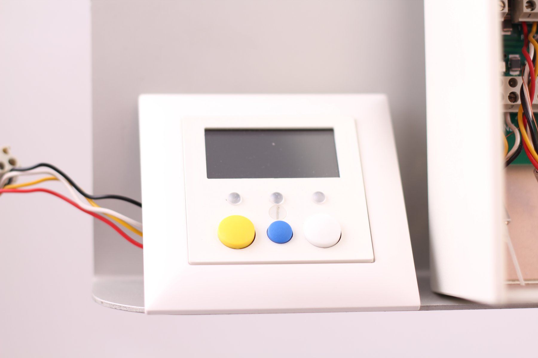 Elektronikbauteile: Schwesternruf GETS 3000 MCP mit ein paar Aktoren – Gebraucht aus Winterthur von Hint17 3