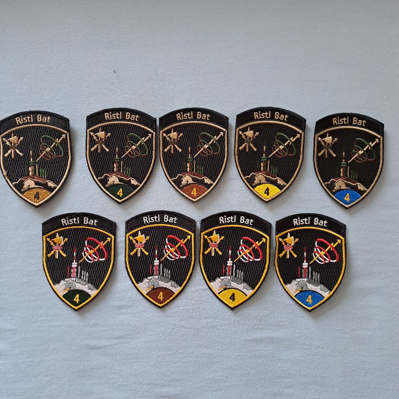 Schweizer Armee Placchette & Badge: Ristl Bat 4 – Nuovo (secondo la descrizione) da Gipf-Oberfrick venduto da Mig_29