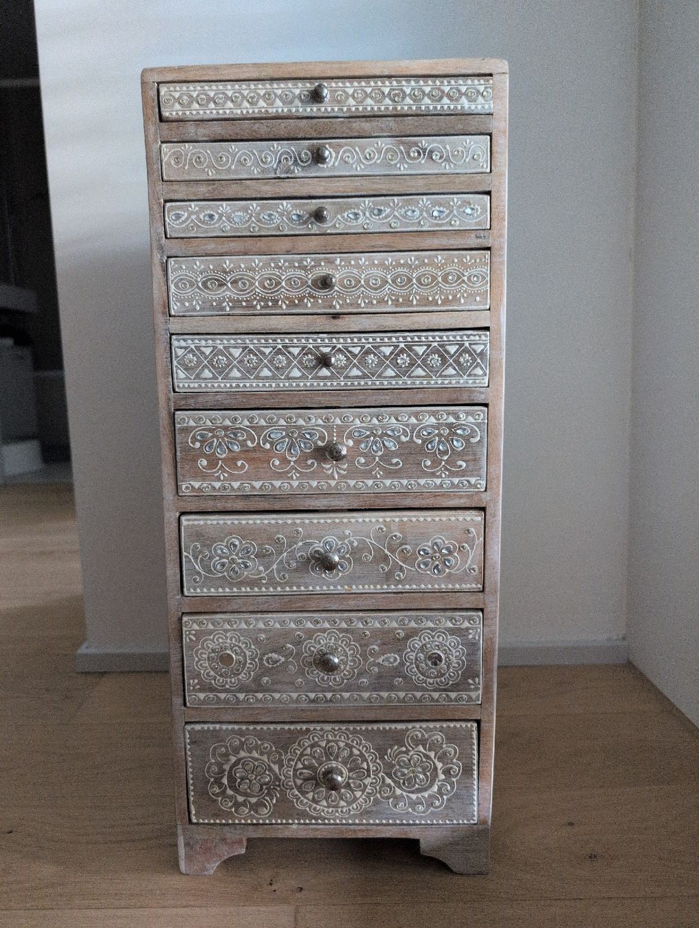 Cachet Cassettiere: Kommode aus Mangoholz von Cachet mit 9 Schubladen – Usato da Uitikon Waldegg venduto da rah_5p85