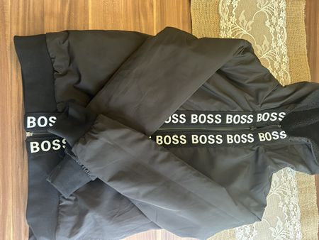Hugo Boss Kinder Jacke, Schwarz, Gr. 138, Top Zustand!