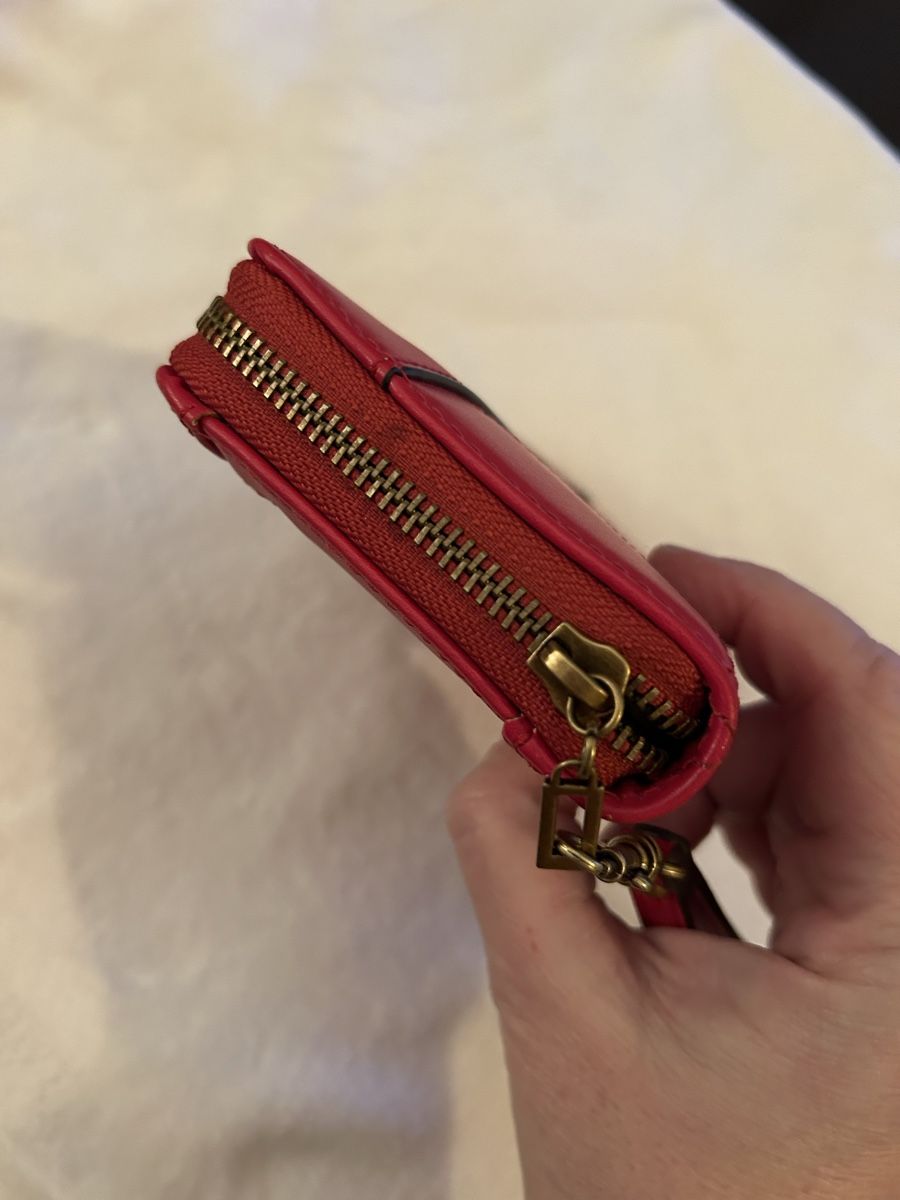 Guess Borse da donna: Pochette rouge Guess – Nuovo (secondo la descrizione) da Vufflens-la-Ville venduto da newlifegva 7