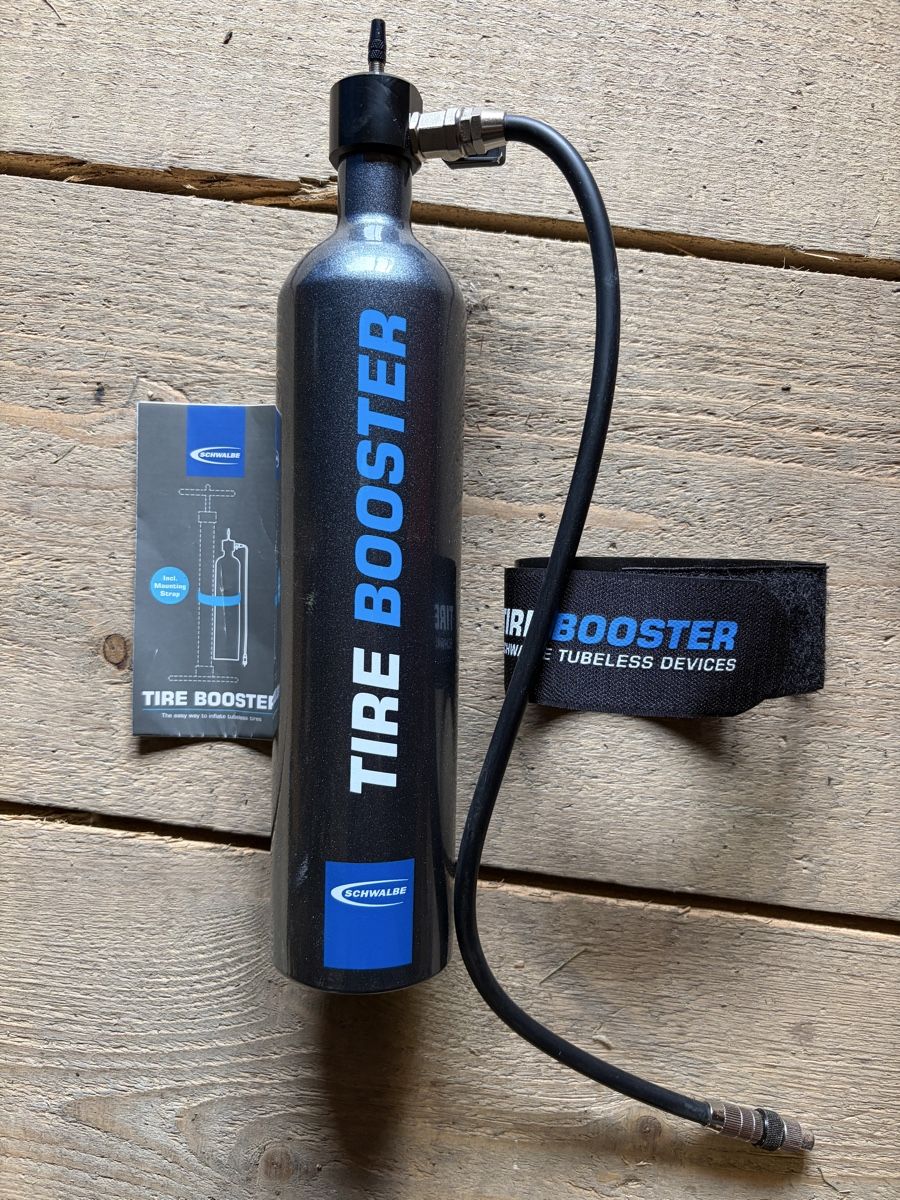 Schwalbe Pumpen & Teile: Schwalbe Tire Booster – Gebraucht aus Davos Dorf von Panda21
