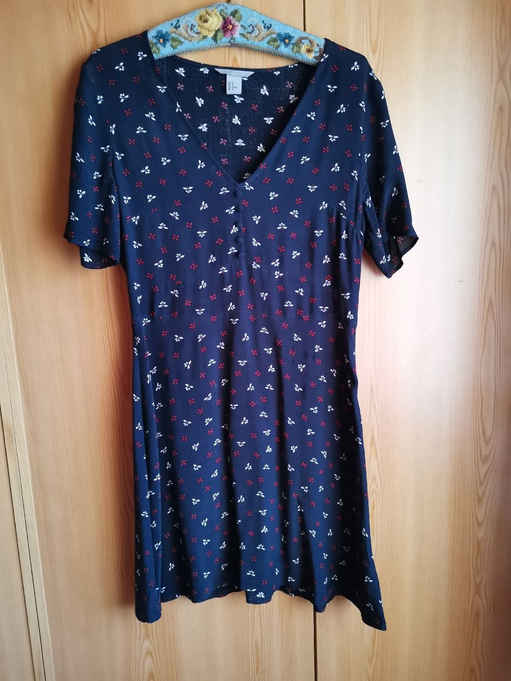 Kleider: Robe t 40 – Neu (gemäss Beschreibung) aus Cournillens von masoeur 2