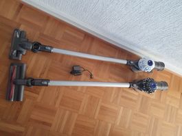 Lot de 2 aspirateurs à batterie Dyson V6 d'occasion