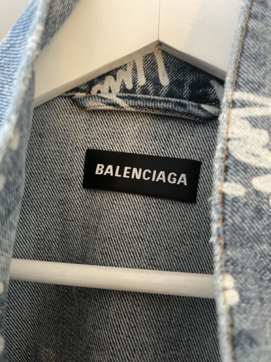 Balenciaga Giacche: Balenciaga All Over Logo Jeans Jacke – Usato da Wittenbach venduto da therealmoonstone 1