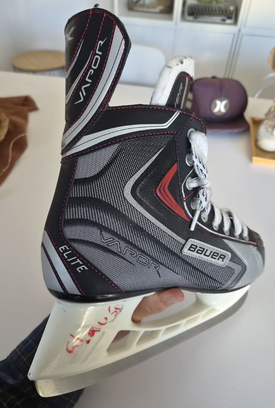 Schlittschuhe: Patin Bauer Vapor 44.5 – Gebraucht aus Tavannes von Setev12789