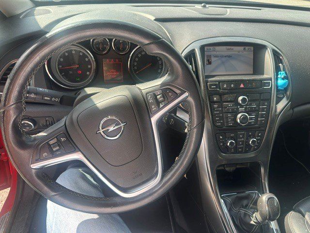 Opel Automobili: Opel Astra 1.6 T Cosmo – Usato da Oberriet SG venduto da jeepv8 6