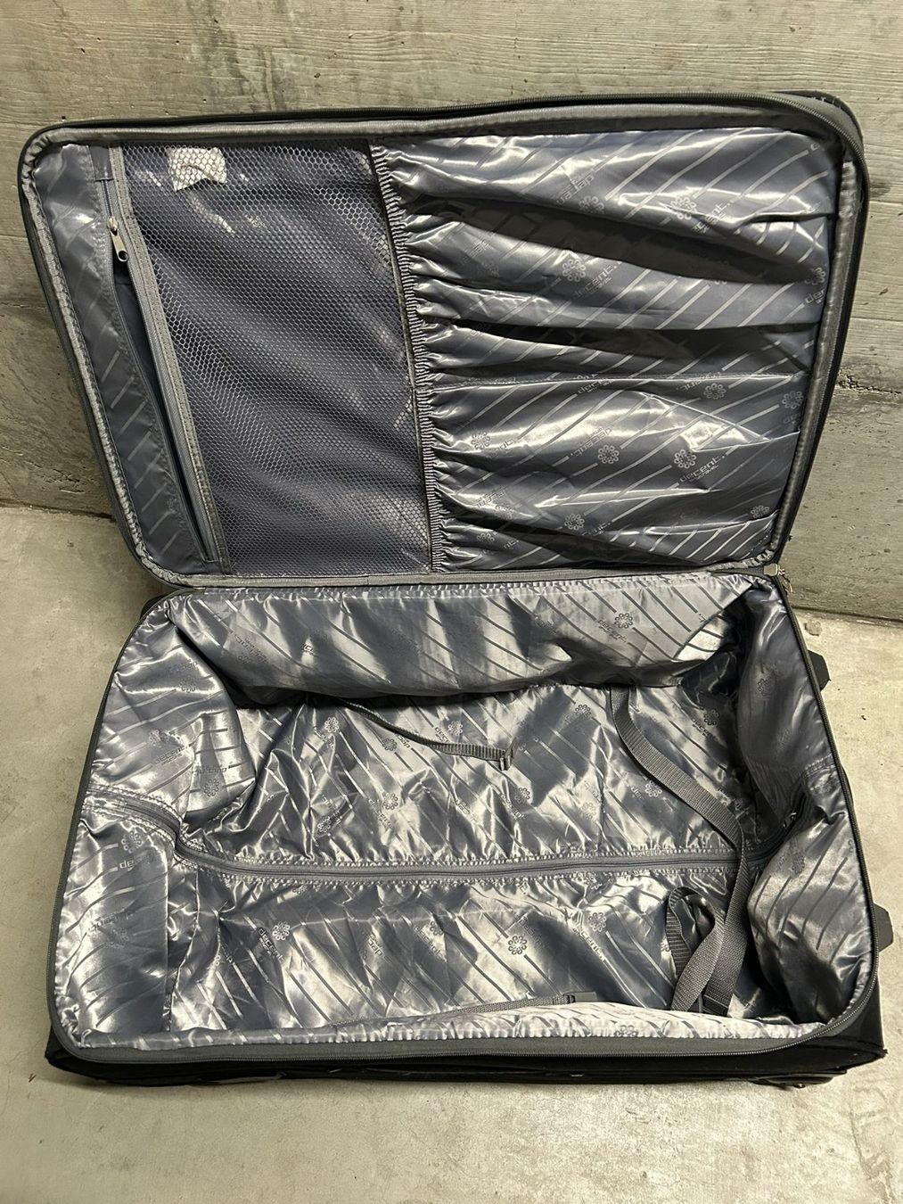 Altro in Aeronautica: Trolley da viaggio Decent nero – Usato da Melano venduto da H-Sara 4