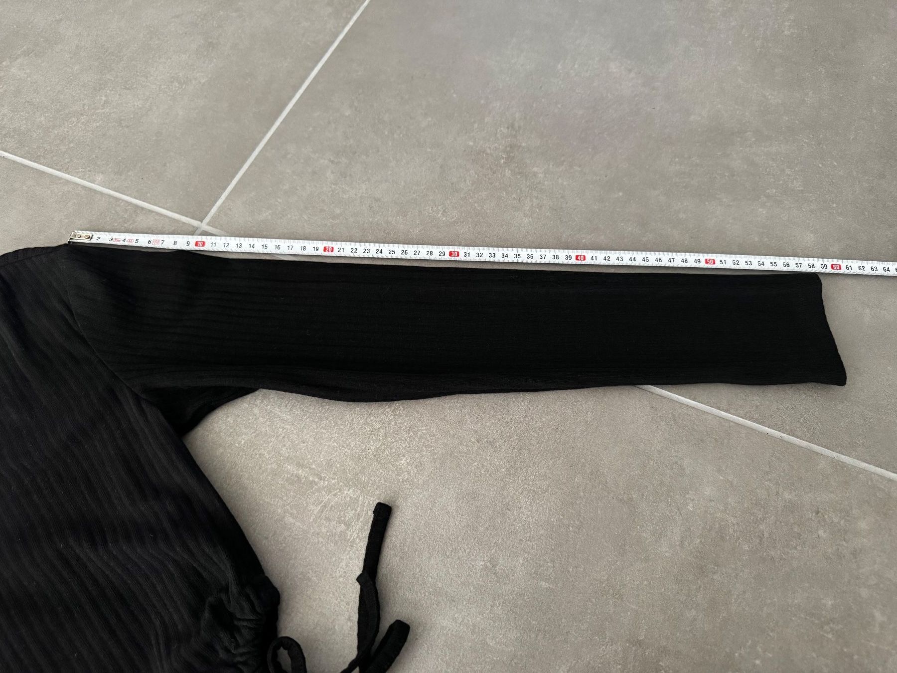 Only Maglioni & Felpe: ONLY Langarmshirt schwarz gerippt mit Bindebändern Grösse M – Usato da Frick venduto da Cirilla 9