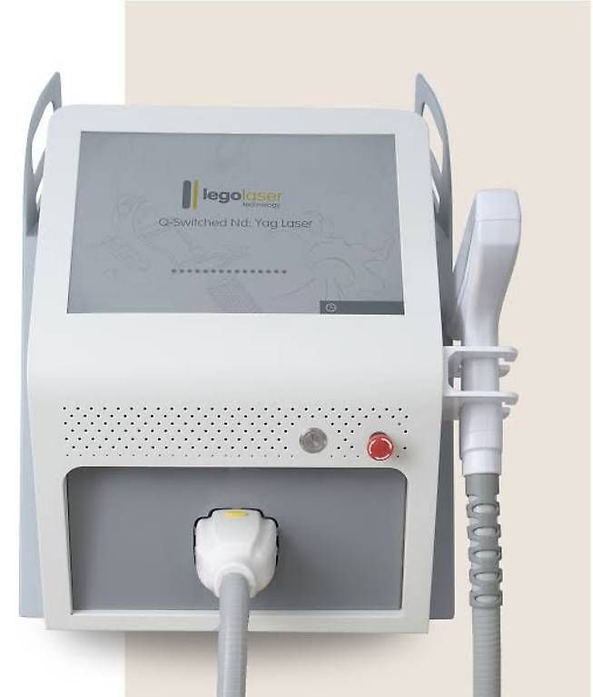 Altro per la cura del corpo: Q Switched ND YAG Laser – Usato da Dättwil AG venduto da tug_yf5v