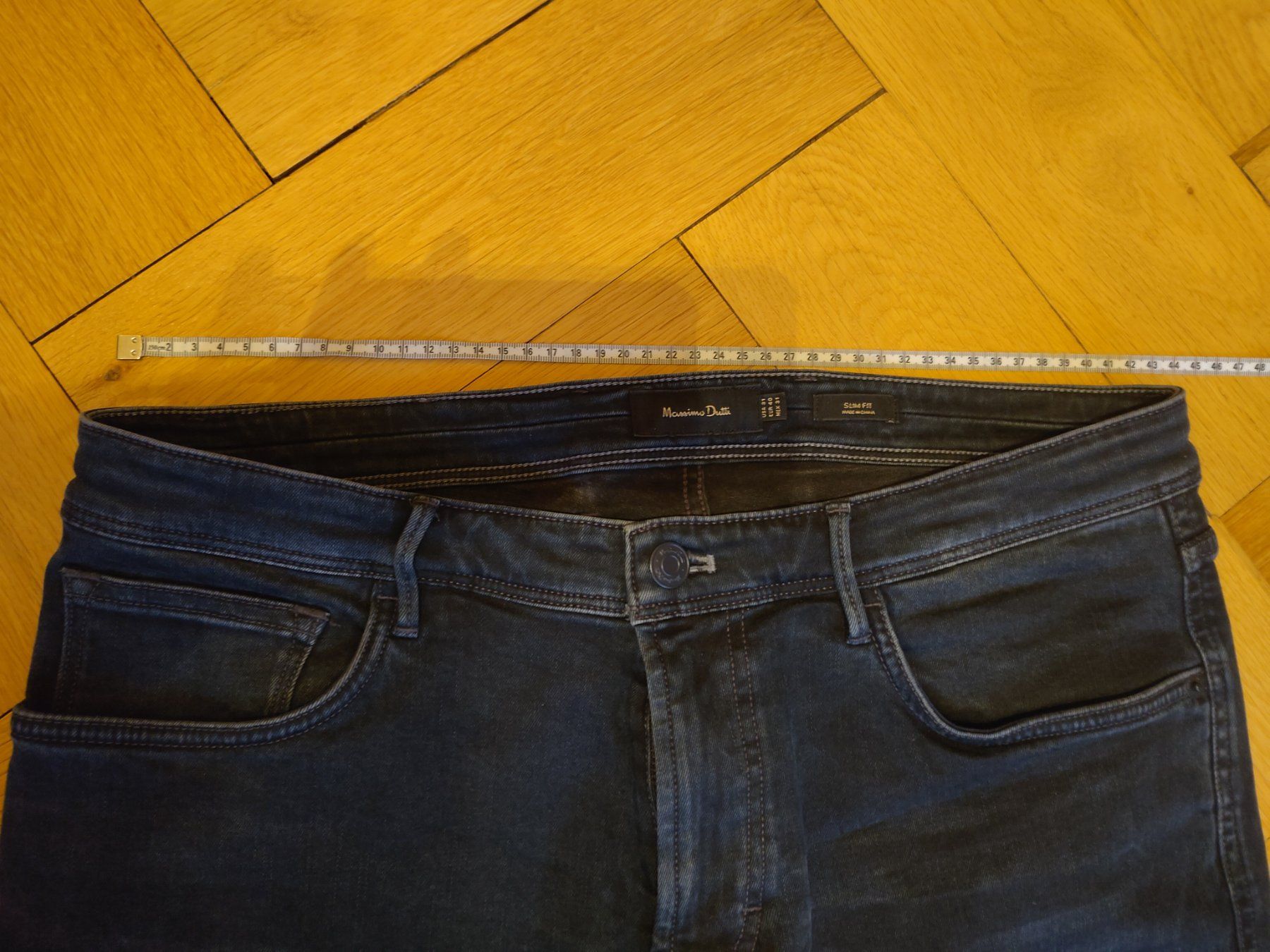 Massimo Dutti Jeans: Jeans – Usato da Bern venduto da Linii 1