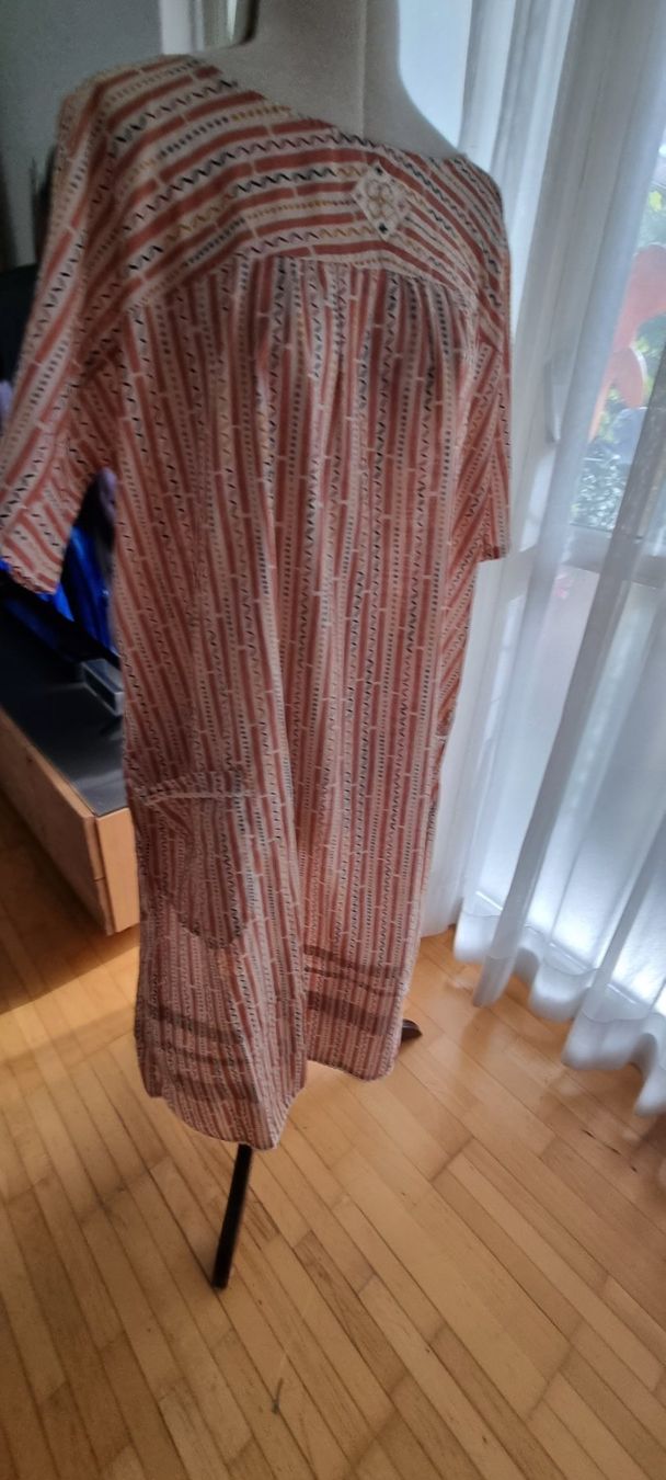 Gudrun Sjöden Vestiti: Gudrun Sjöden Kleid – Usato da Riedikon venduto da Winter21. 2