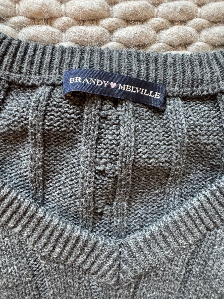 Brandy Melville Maglioni & Felpe: Pullover – Usato da Ebmatingen venduto da F.Bullet 1