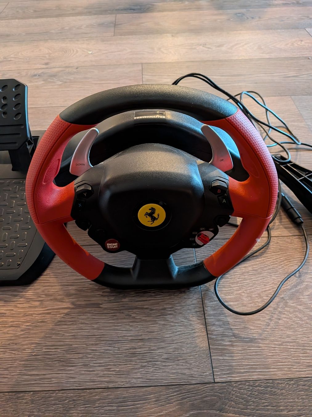 Thrustmaster Controller: Thrustmaster Ferrari Racing Wheel - Top Zustand! – Nuovo (secondo la descrizione) da Interlaken venduto da EvoCardNest 1