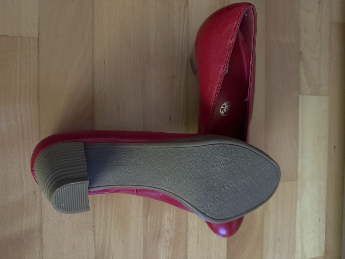 Damenschuhe: Ara Pumps – Neu (gemäss Beschreibung) aus Abtwil SG von Fcbayern1992 2
