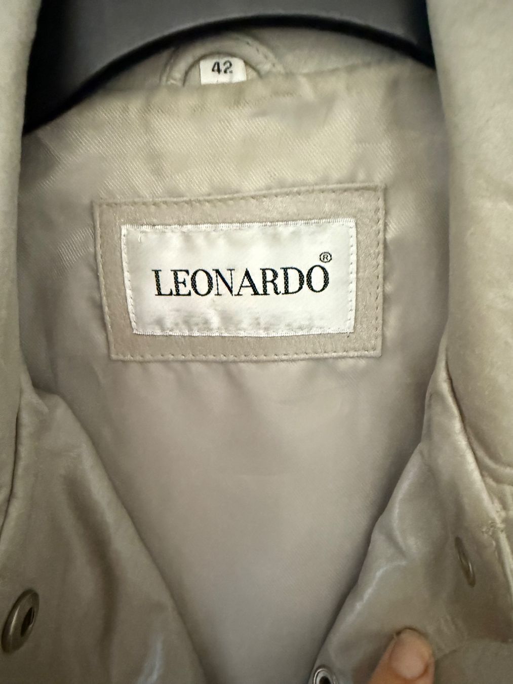 Giacche: Vintage Echtlederjacke Gr. 42 silber von Leonardo – Usato da Oetwil an der Limmat venduto da Prinzaessli123 6