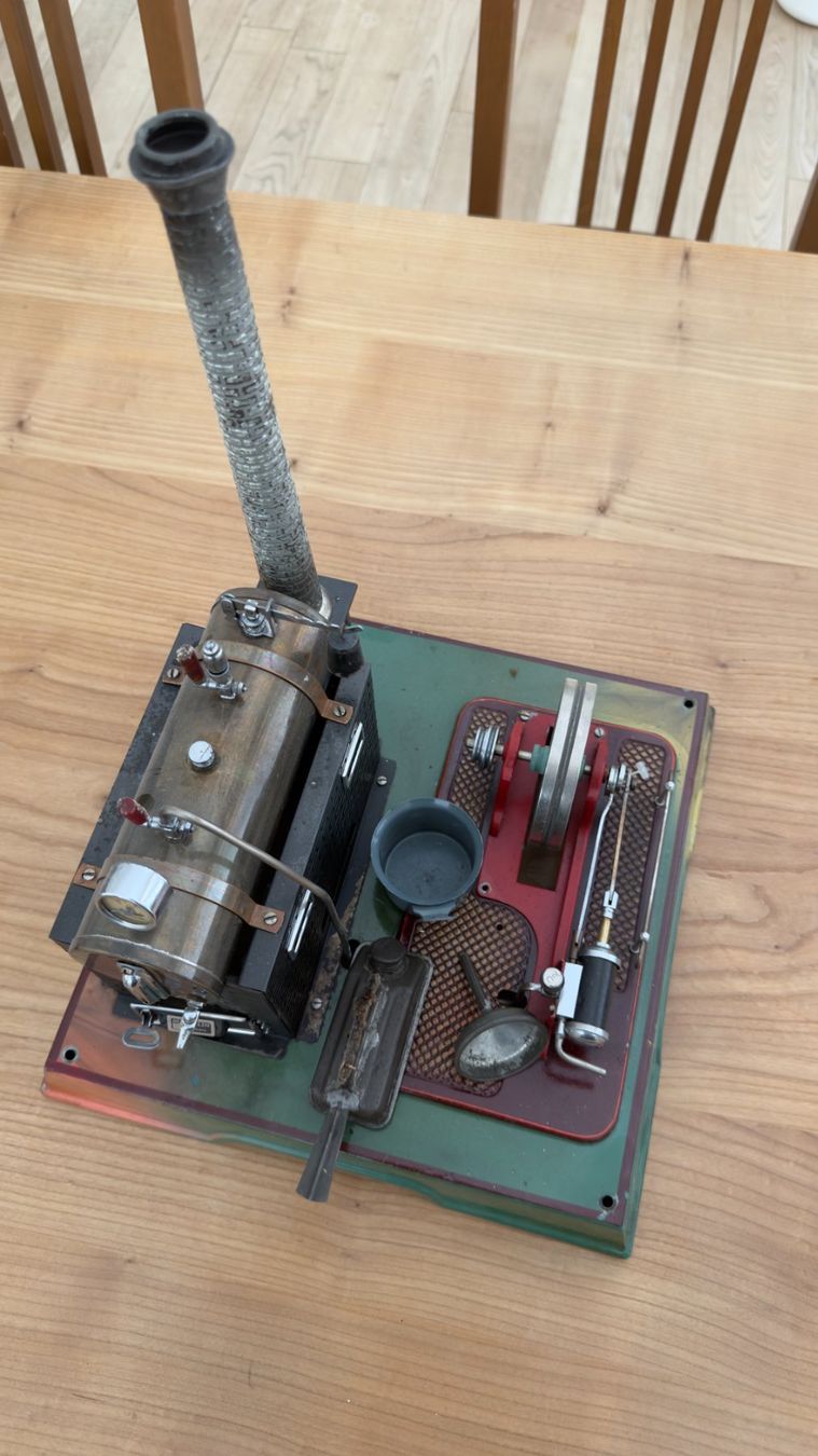 Märklin Kit di modellismo & Modellini statici: Märklin Dampfmaschine, Typ 6 – Usato da Münchenstein venduto da Prisma67 1