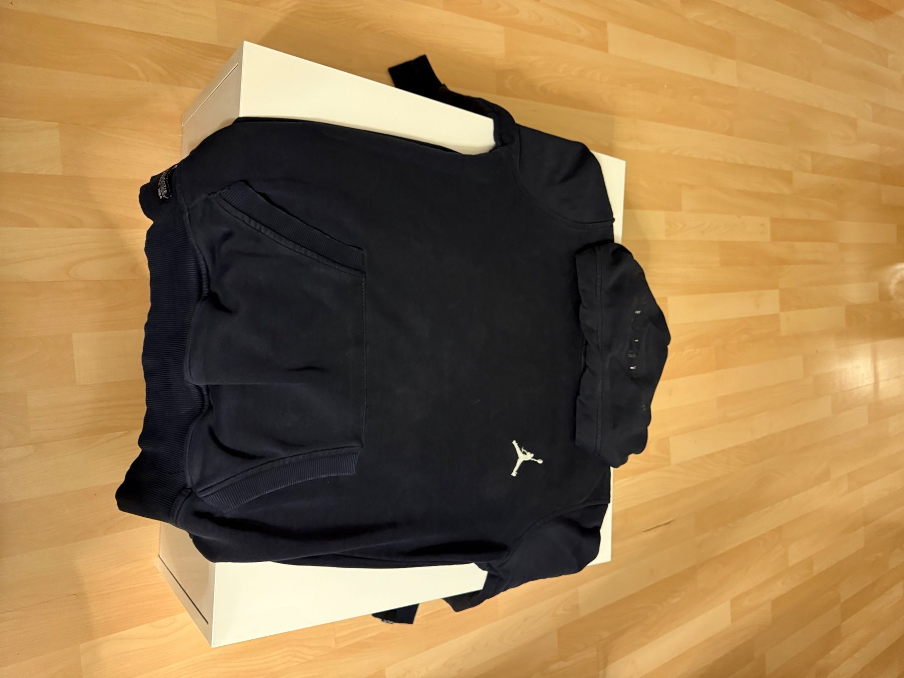 Jordan Pullover & Sweatshirts: Jordan Pulli – Gebraucht aus Suhr von sel_w2yg 2