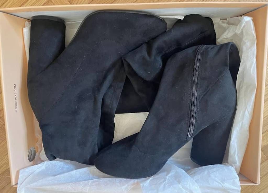 Chaussures femmes: Bottes hautes en daim 38 – D'occasion à Puidoux par neg_9p7m 1