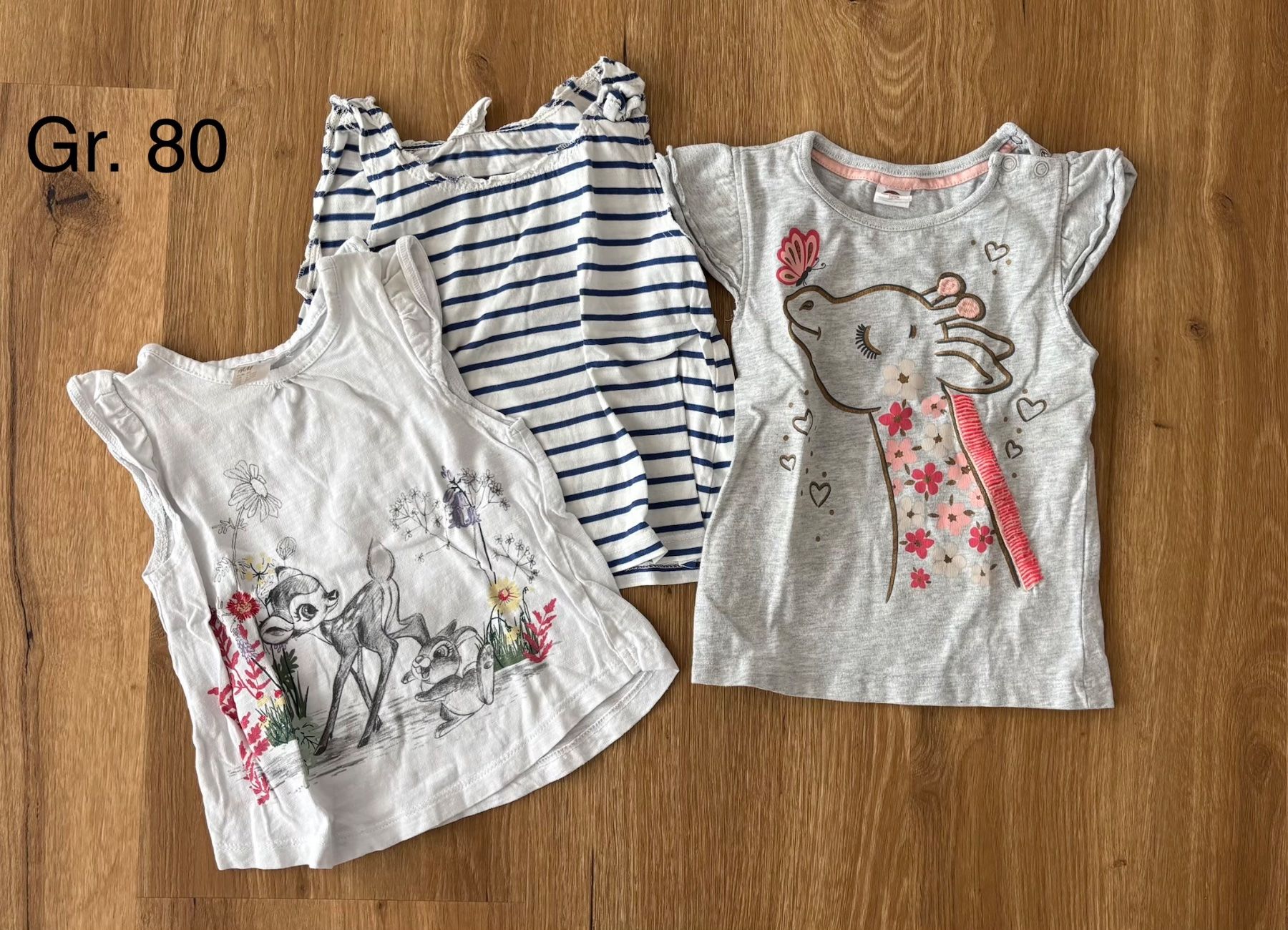 Lotti & Set di vestiti: Tshirts Gr. 80 – Usato da Oberiberg venduto da mon_q7c2 1