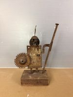 Signierte Metall- & Holzskulptur