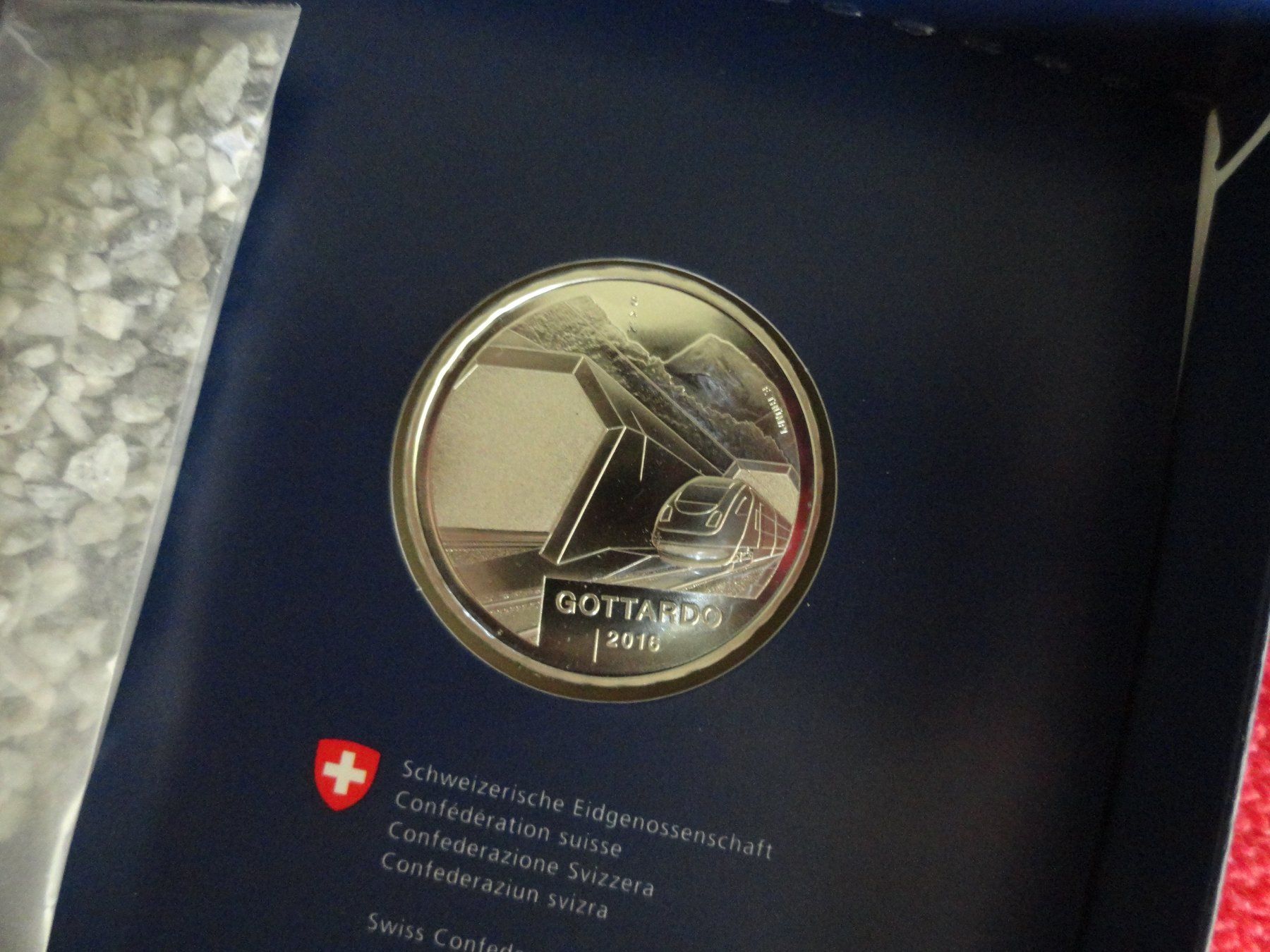 Tutti le monete: Souvenir Gottardo Silber 20 Fr. und echtem Aushubmaterial – Nuovo e nell'imballaggio originale da Gerlafingen venduto da Shiva_74 4