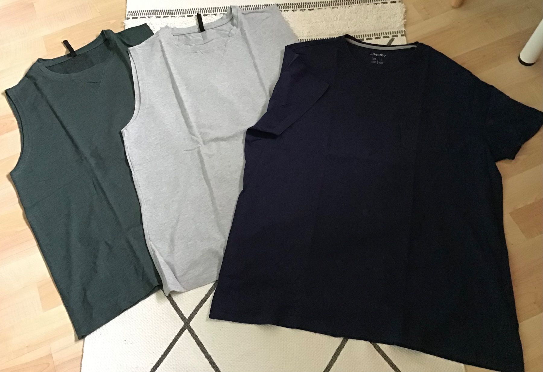 T-Shirts: Shirt Paket Gr. L – Gebraucht aus Niederuzwil von Mala