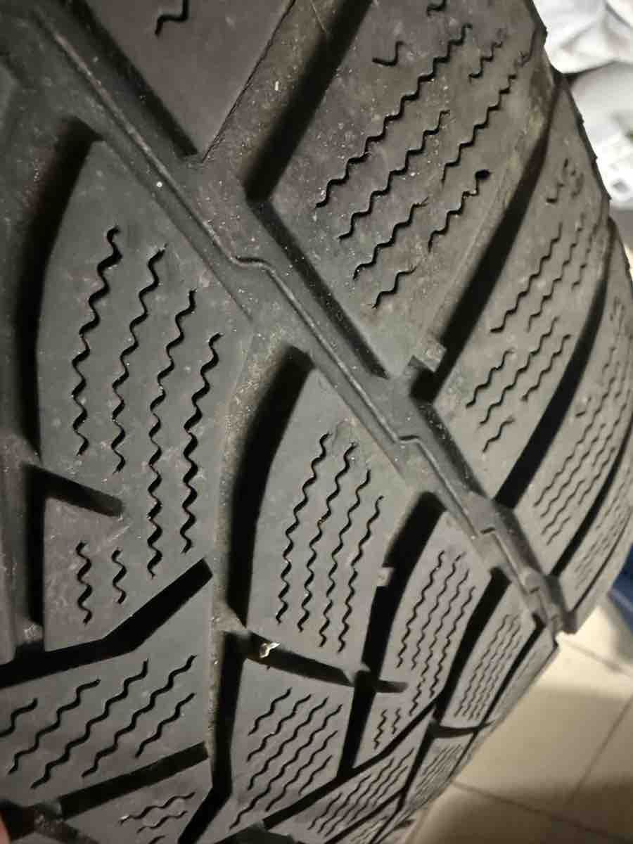 Tesla Pneus & Kompletträder: Tesla Model S, Winter, complete wheels, 245/45R19 – Gebraucht aus Fontainemelon von Maxm66 3