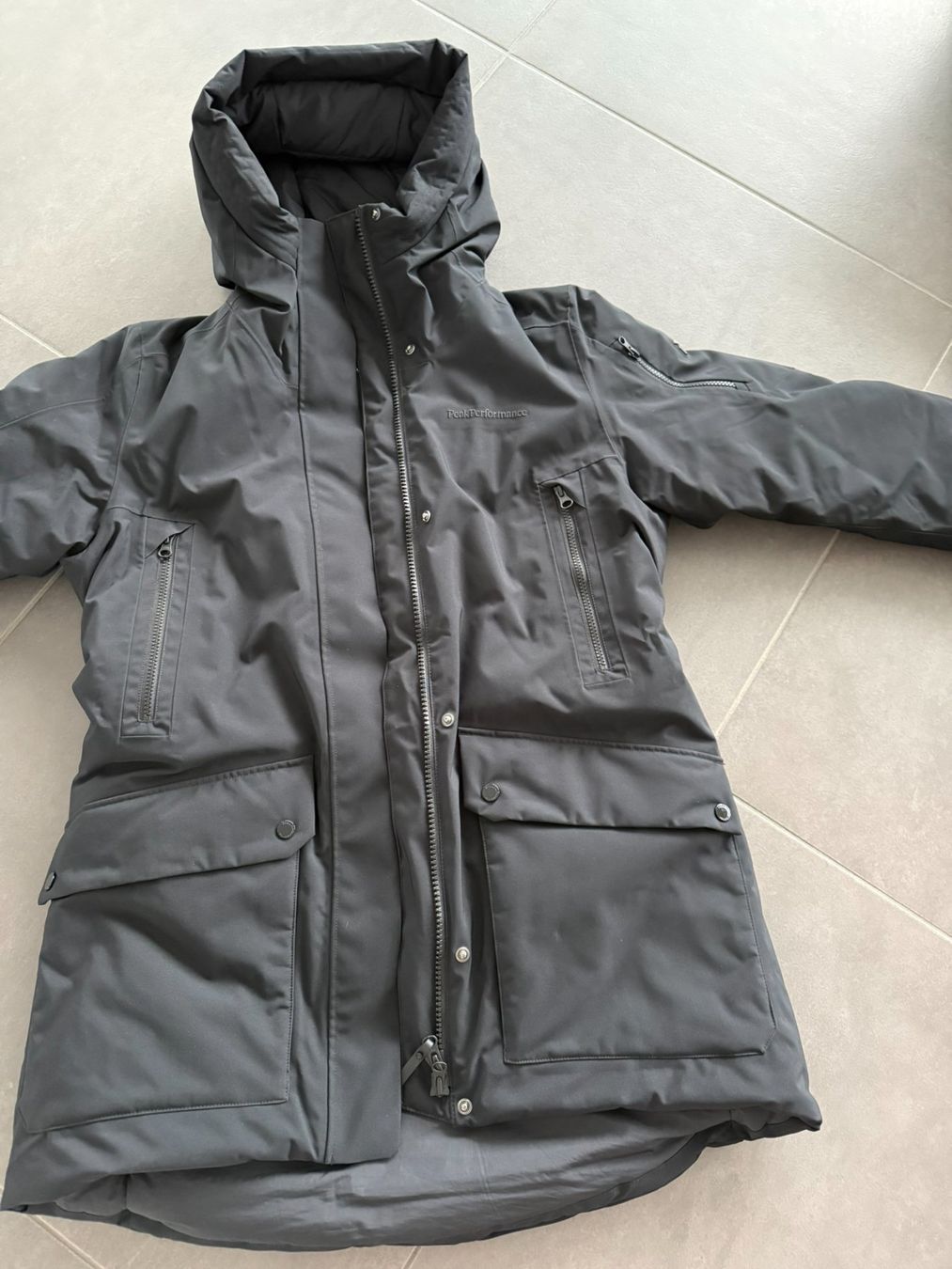 Peak Performance Jacken: Peak Performance W HYPER PARKA – Gebraucht aus Eich von akkilokipok