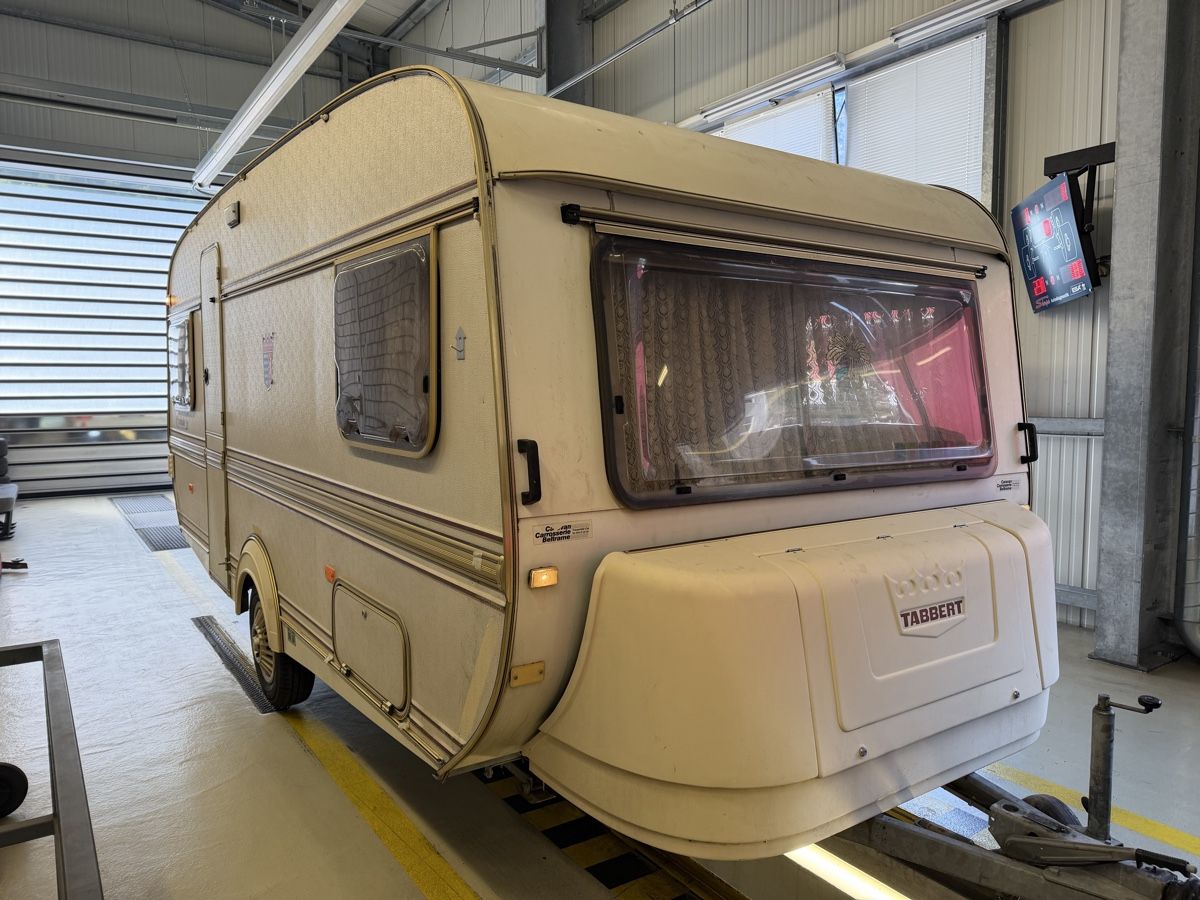 Tabbert Véhicules de camping: Tabbert Comtesse Wohnwagen ab MFK – D'occasion à Ried-Brig par inf_k7jw