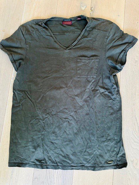 Maison Scotch T-Shirts: Scotch & Soda T-Shirt  XL – Gebraucht aus Bern von howi72