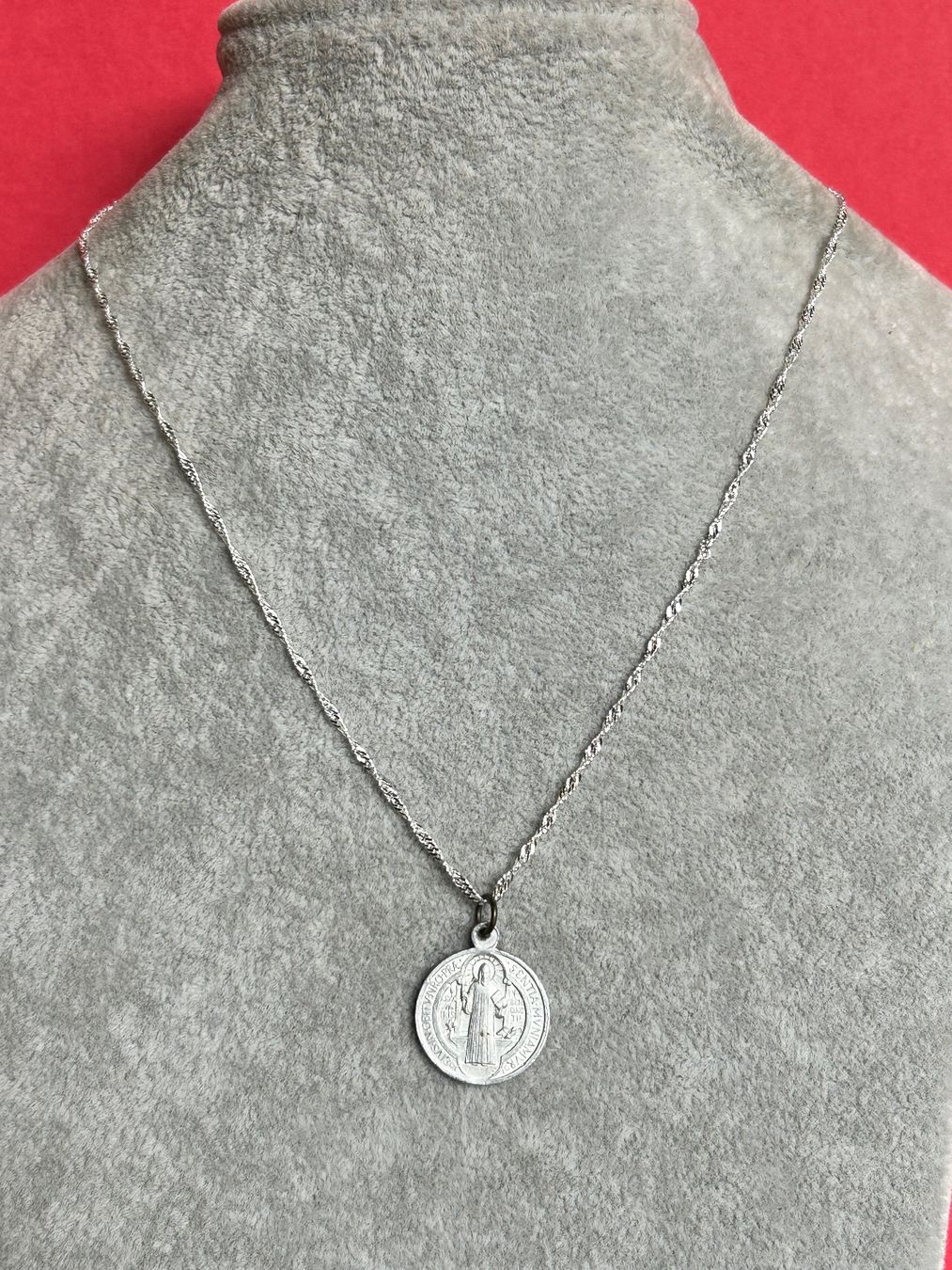 Ciondoli: Kette mit Jesus Anhänger – Usato da Dittingen venduto da Bellevista 6