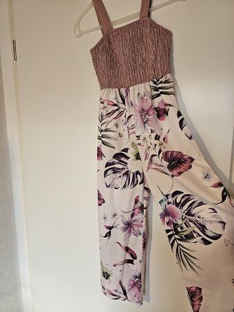 Jumpsuit Hosenkleid Mädchen floral gemustert Grösse 140 