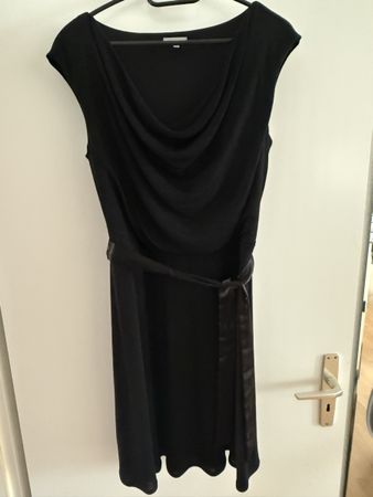 Kleid schwarz Gr. 38